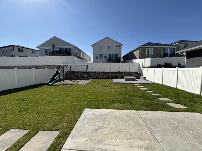Building Photo - 6086 W Esker Terrace Ln