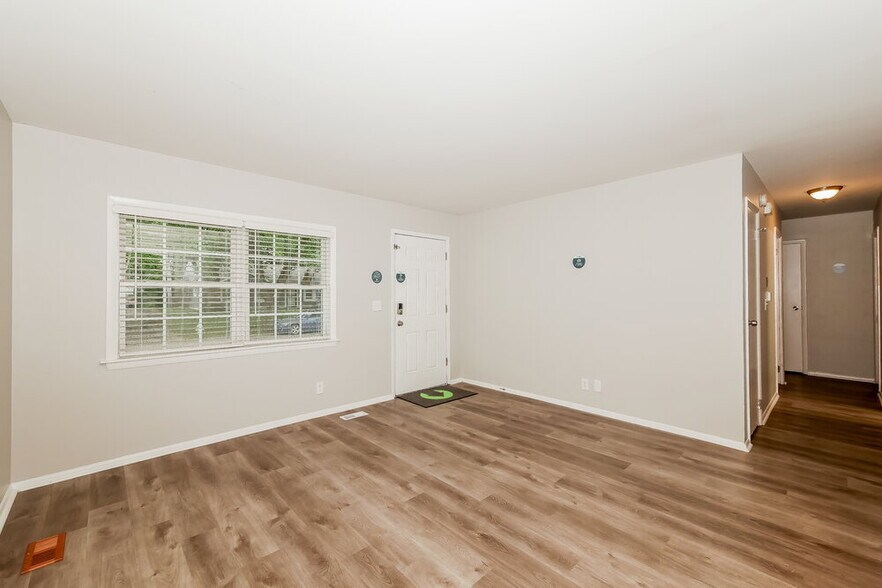 Building Photo - 4033 Arborcrest Dr