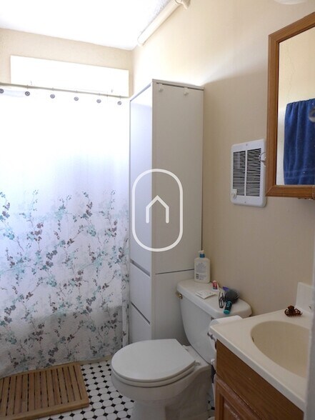 Building Photo - 49 Delle Ave