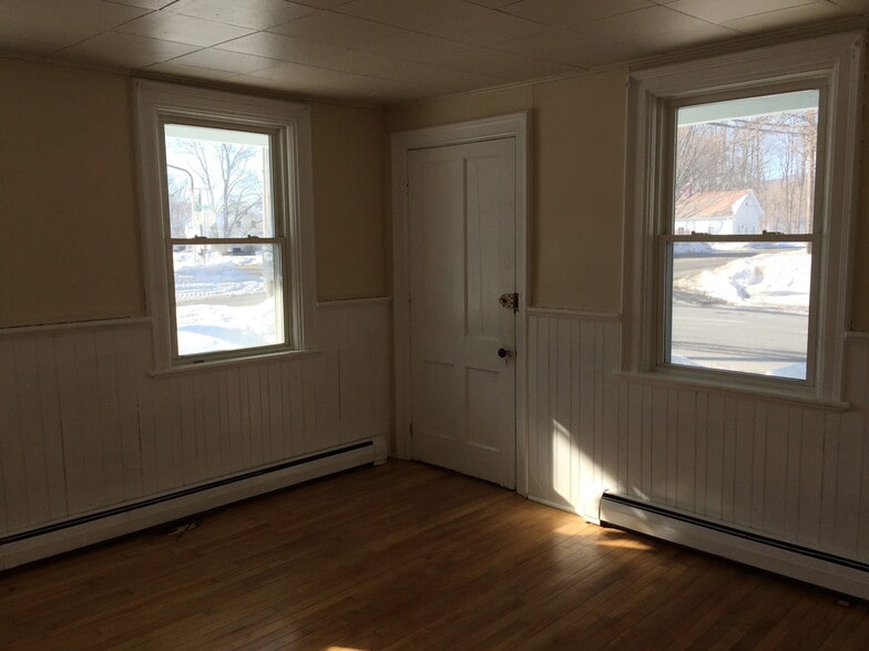 Building Photo - 938 VT-7A