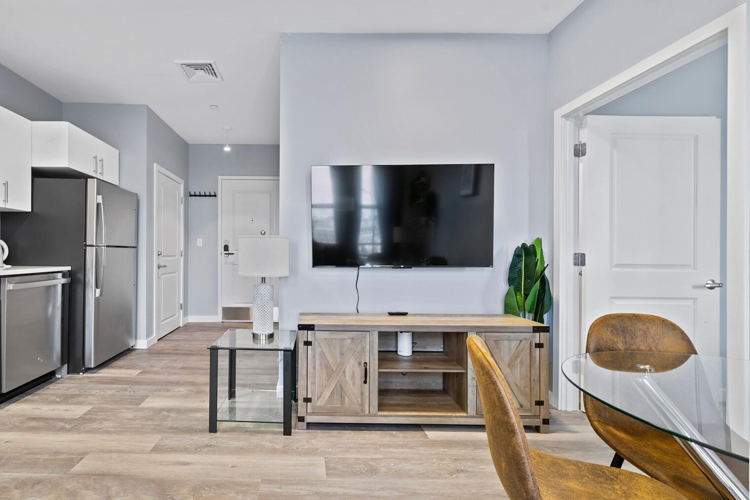 Building Photo - 95 Broadway