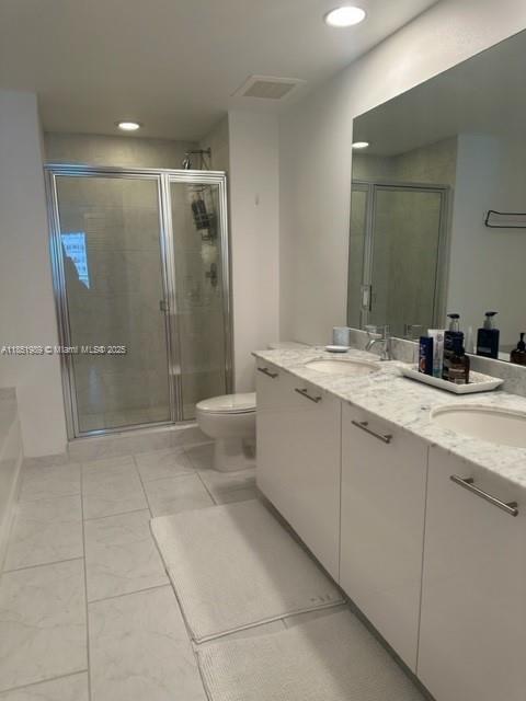 Building Photo - 950 Brickell Bay Dr