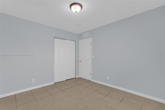 Building Photo - 1430 NW 27th Ave