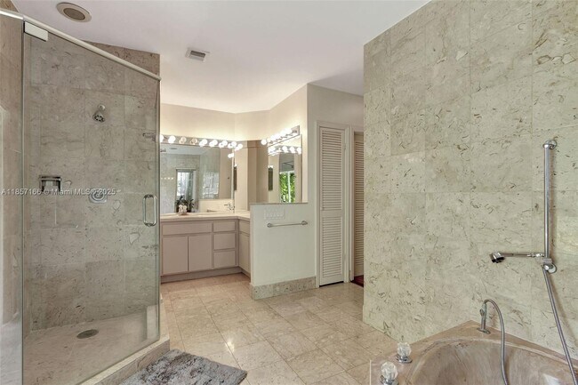 Building Photo - 6255 SW 92nd St