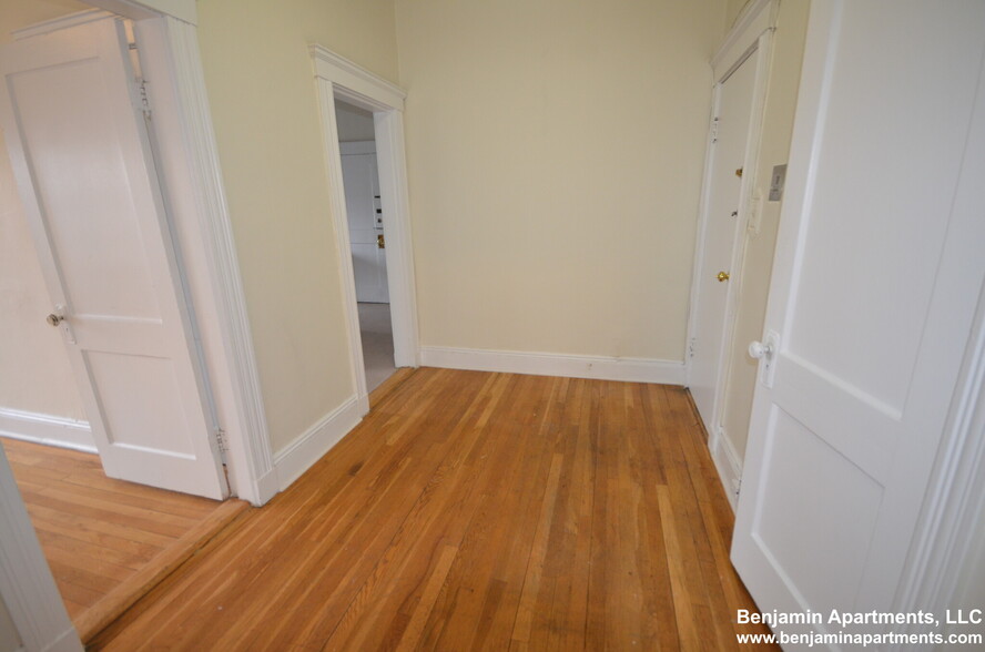 Building Photo - 9A Egremont Rd