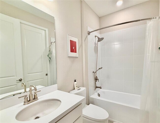 Building Photo - 6111 Mesa Gln