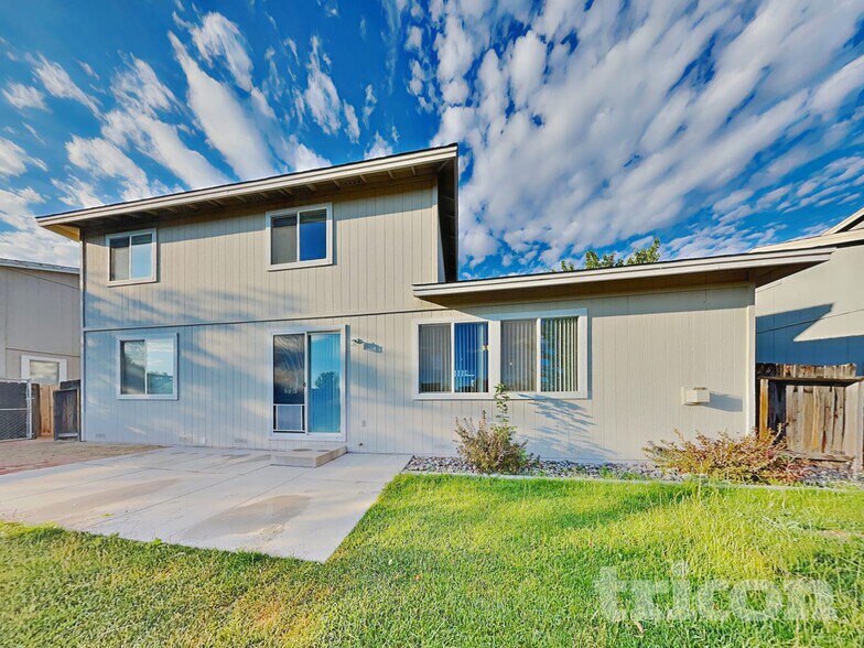 Building Photo - 9570 Long River Dr