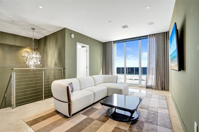 Building Photo - 1800 S Ocean Dr