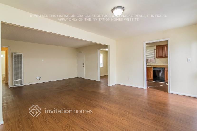 Building Photo - 17002 E Bellbrook St