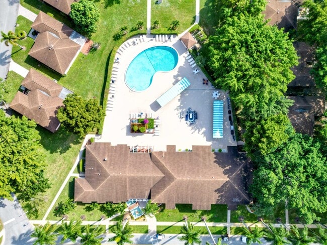 Building Photo - 14527 Bonaire Blvd