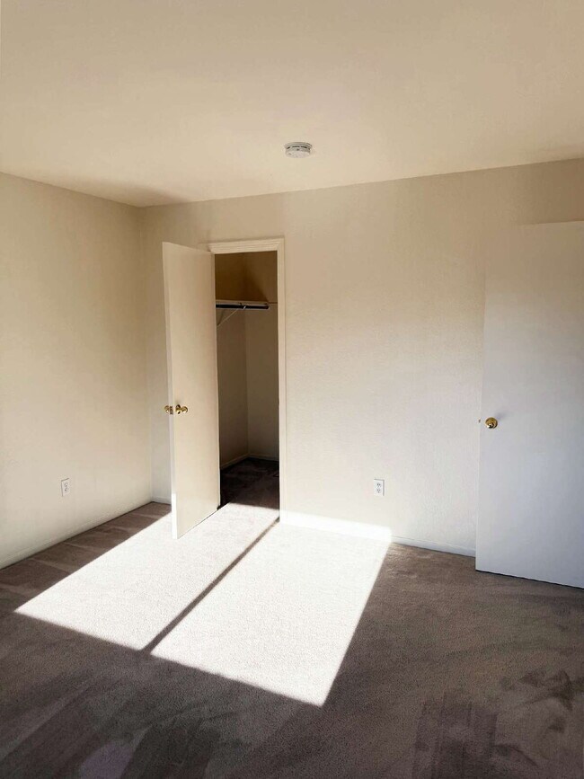 Building Photo - Single-Level Sonoma Living Less Than a Mile from the Historic Plaza
