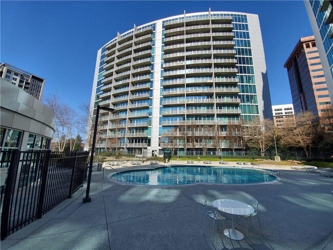 Building Photo - 950 W Peachtree St NW