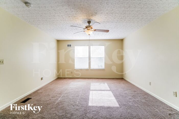 Building Photo - 784 Middlebury Way