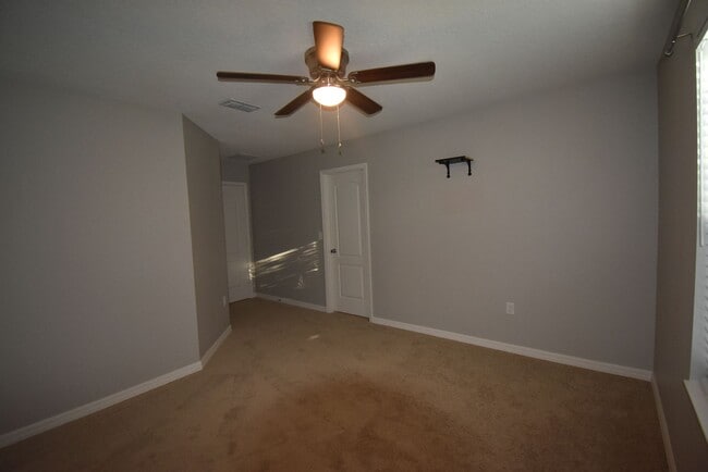 Building Photo - 4 Bed/3.5 Bath, Pool and Waterfront home, ...