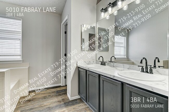 Building Photo - 5010 Fabray Ln