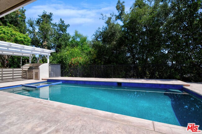 Building Photo - 23637 Park Belmonte