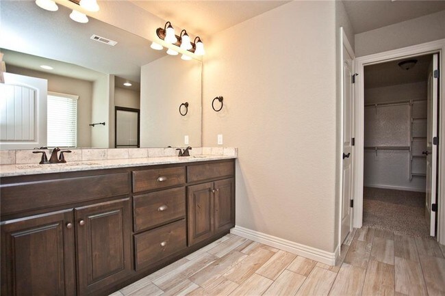 Building Photo - 728 NW 64th Ave