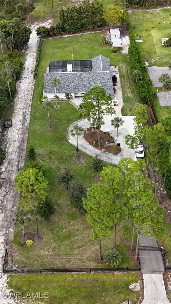 Building Photo - 3631 1st Ave NW