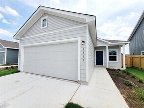 Building Photo - 1111 Cattail Ln