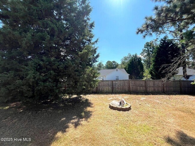 Building Photo - 205 Woodgreen Ln