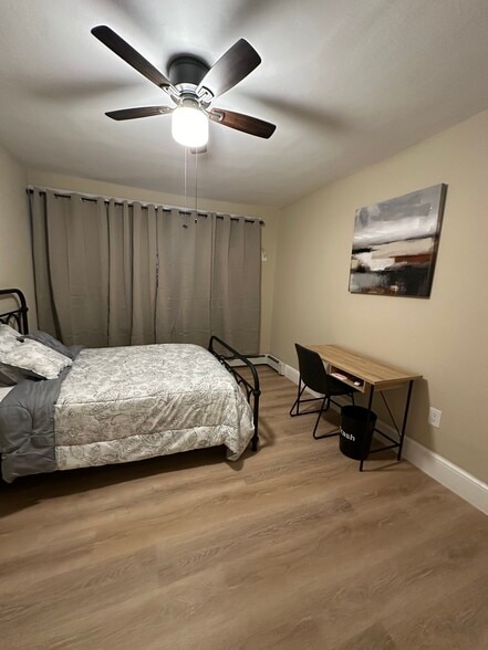 2D - 21 Radcliffe Ave