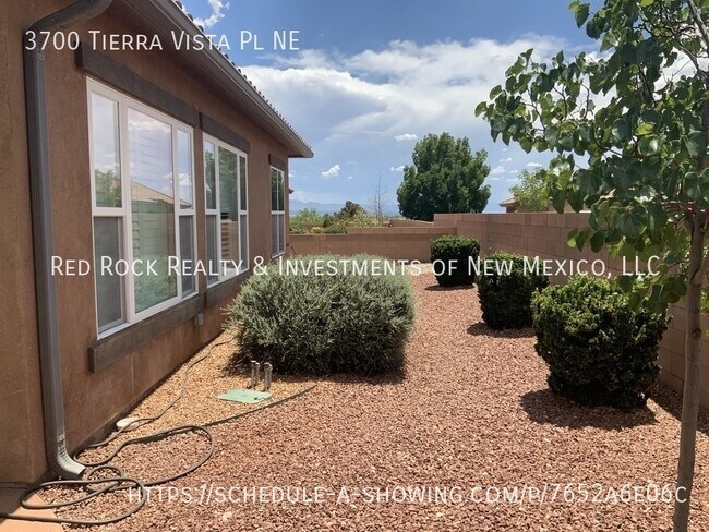 Building Photo - 3700 Tierra Vista Pl NE