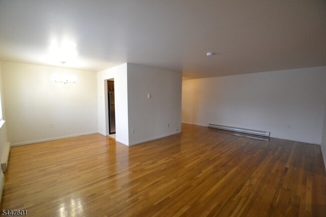Building Photo - 121 Grove St