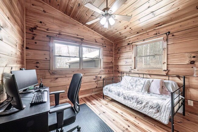 Building Photo - 54 Henderson Ln