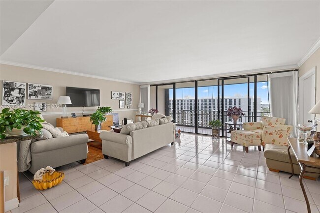 Building Photo - 11113 Biscayne Blvd