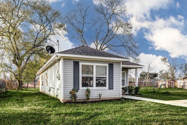 Building Photo - 4918 Carmen St