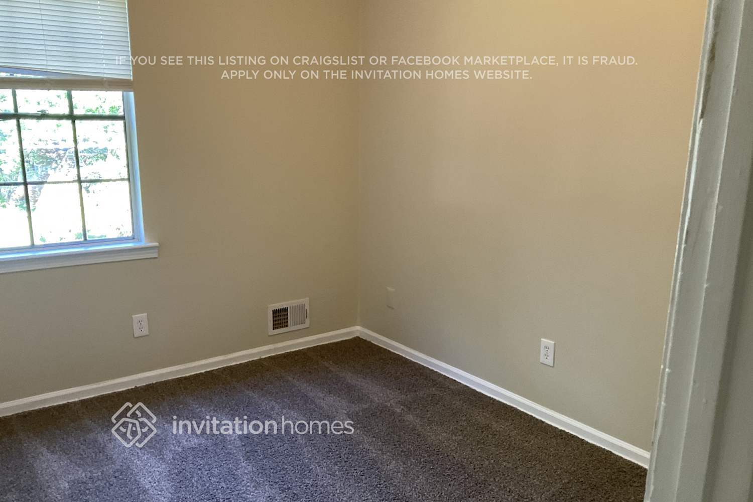 Building Photo - 3405 Estes Park Dr SW