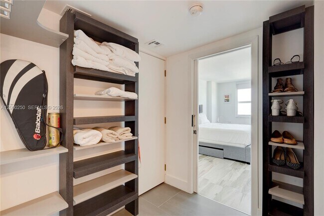 Building Photo - 90 Alton Rd