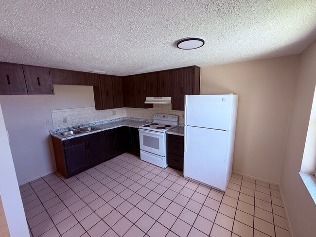 Building Photo - 2/1 in New Port Richey