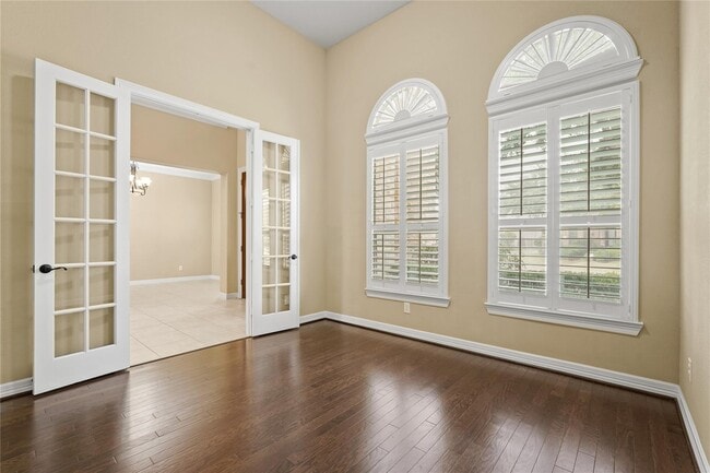 Building Photo - 2515 Sentry Oak Way