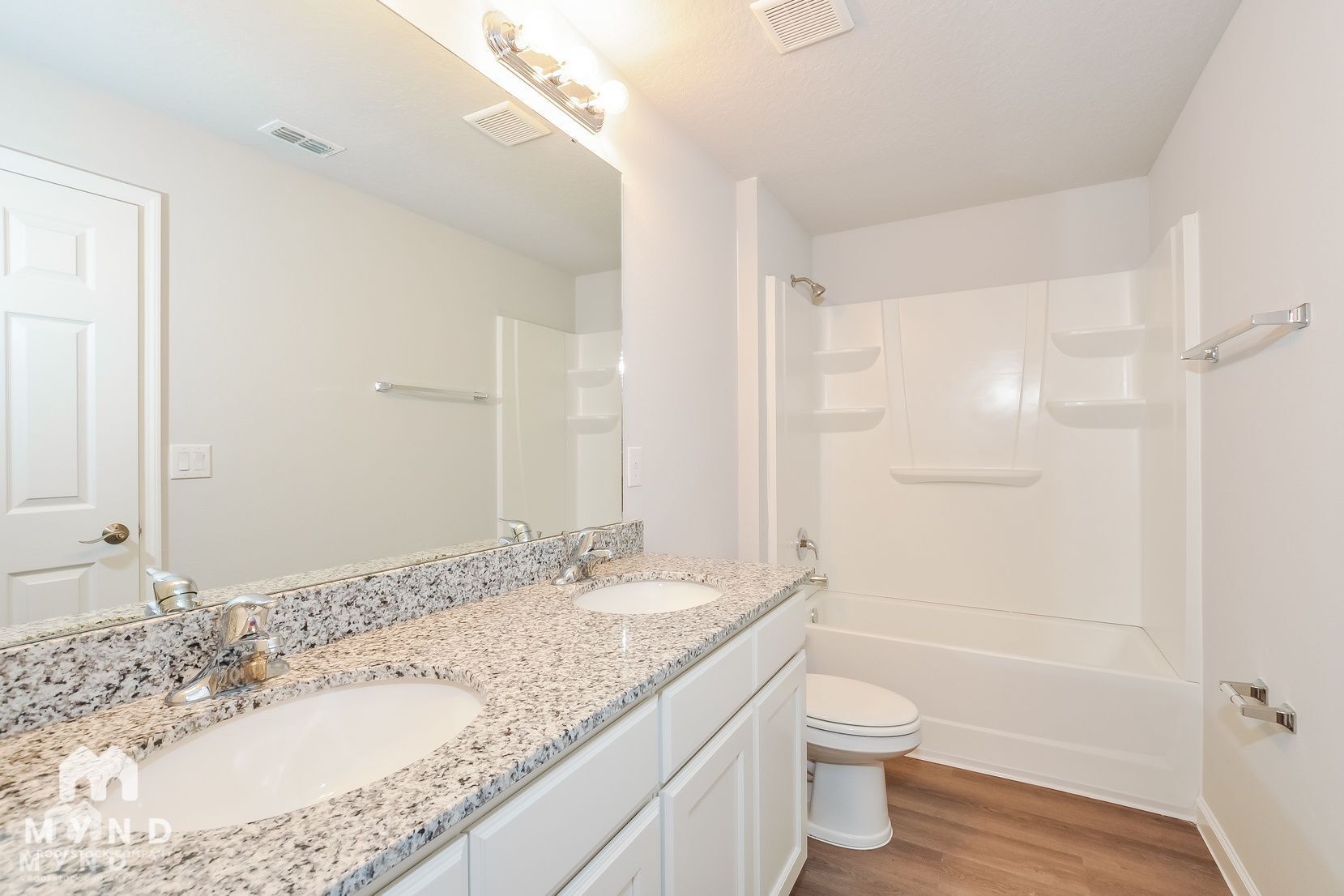 Building Photo - 19 Birchview Pl