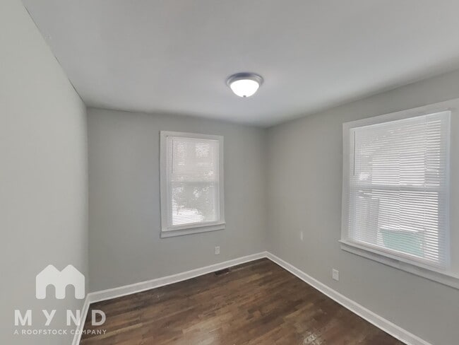 Building Photo - 1720 Finchley Dr