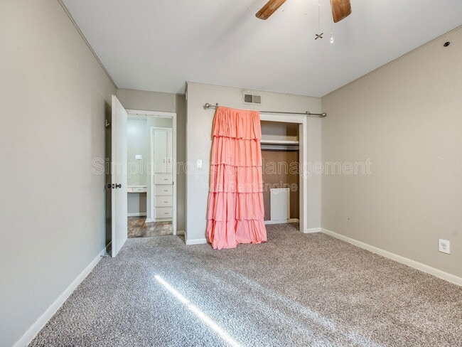 Building Photo - 3737 NW 17th St