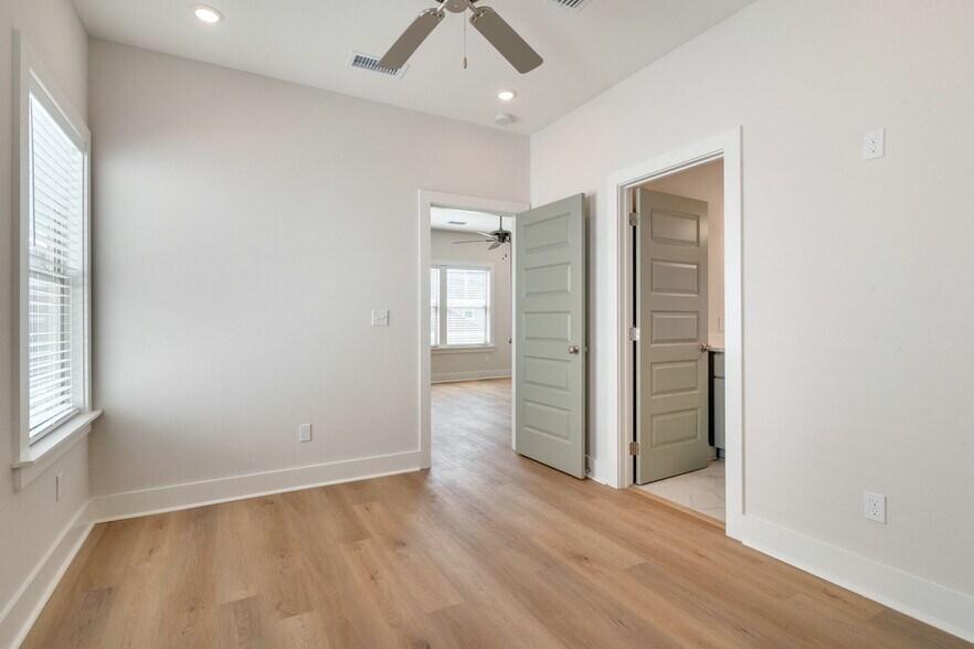 Building Photo - 4084 Ivy Green Trl