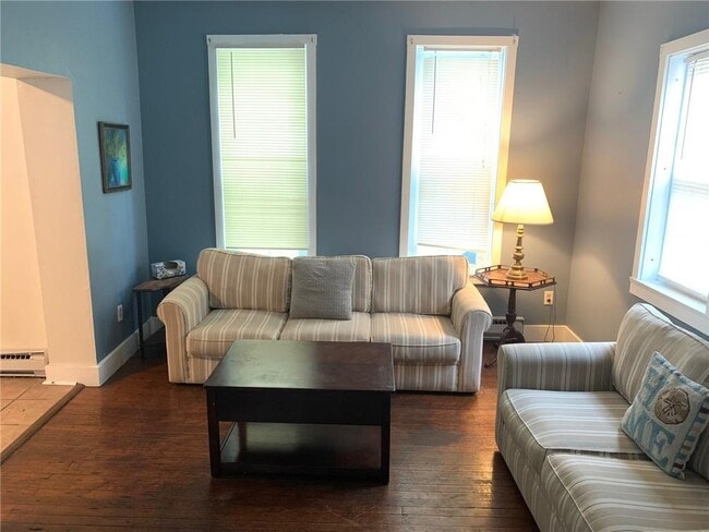 Building Photo - 42 Lee Ave