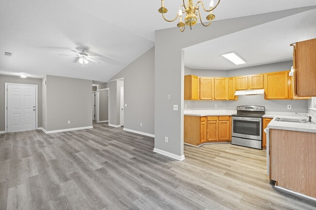 Building Photo - 273 Cottonwood Creek Cir