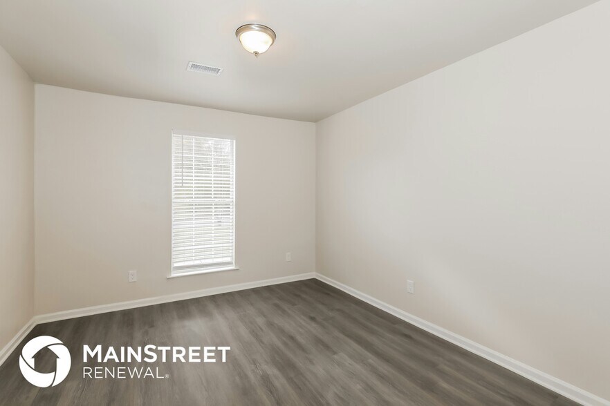 Building Photo - 7434 Chad's Cir