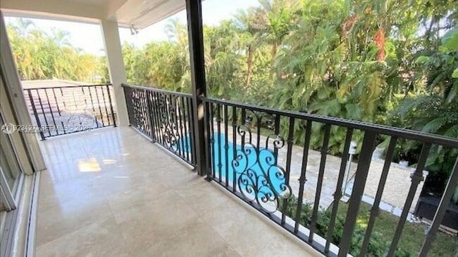 Building Photo - 100 S Prospect Dr