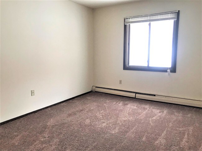 Building Photo - 2343 Chalet Gardens Rd