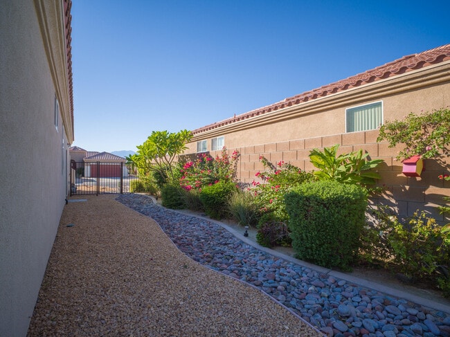 Building Photo - 42222 Revere St