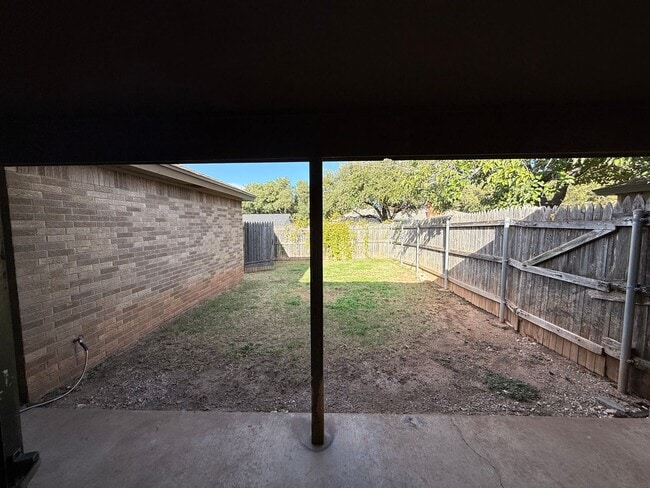 Building Photo - 3128 Sunset Dr