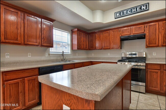 Building Photo - 3057 Tierra Mina Dr