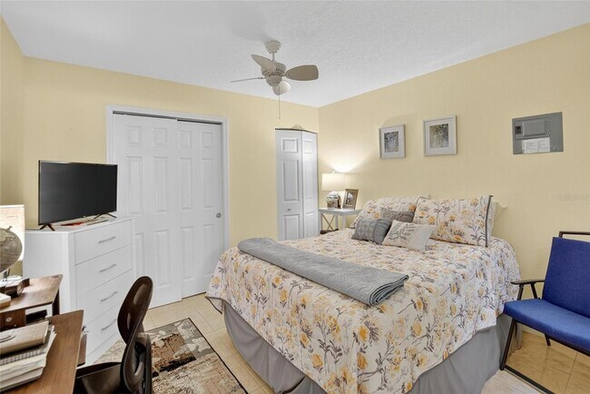 Building Photo - 202 Bedford St