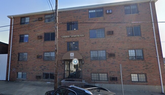 Building Photo - 261 Union St