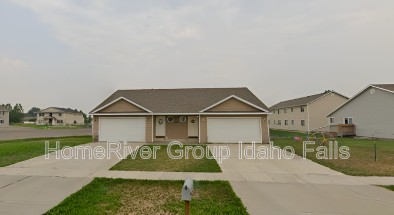Building Photo - 3693 Deloy Dr