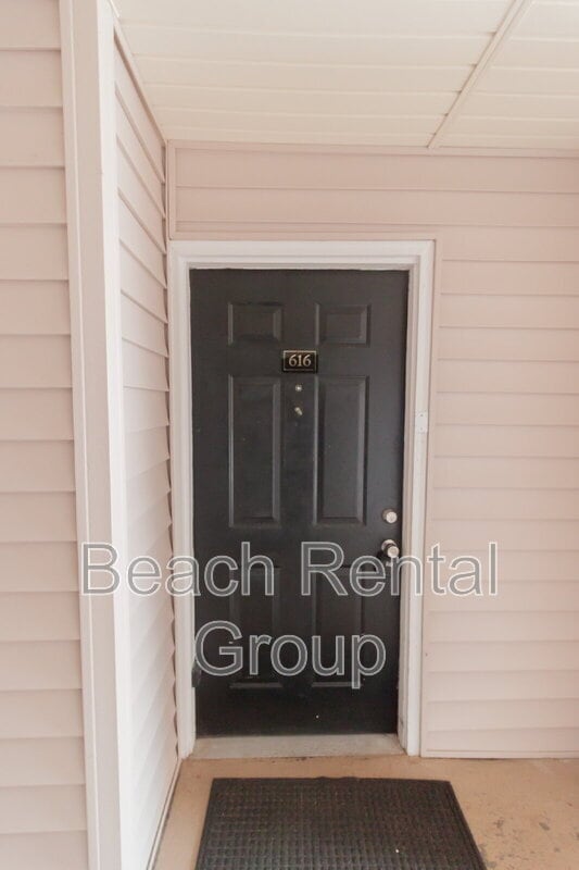 Building Photo - 3795 Hitchcock Way